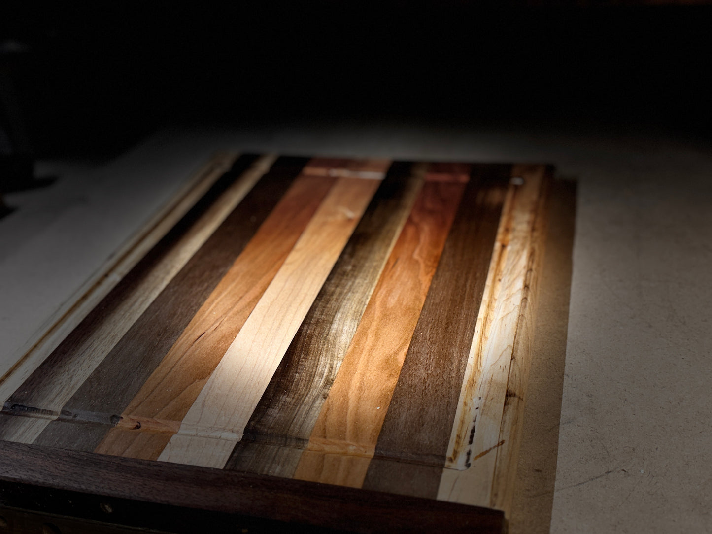 The Artisan's Edge - Premium Hardwood Cutting Board w/Juice Groove